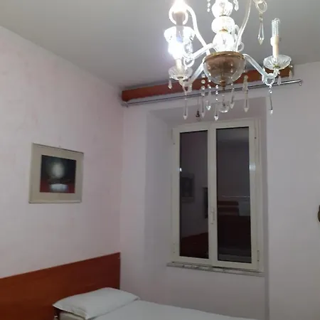 Palestro Hostel